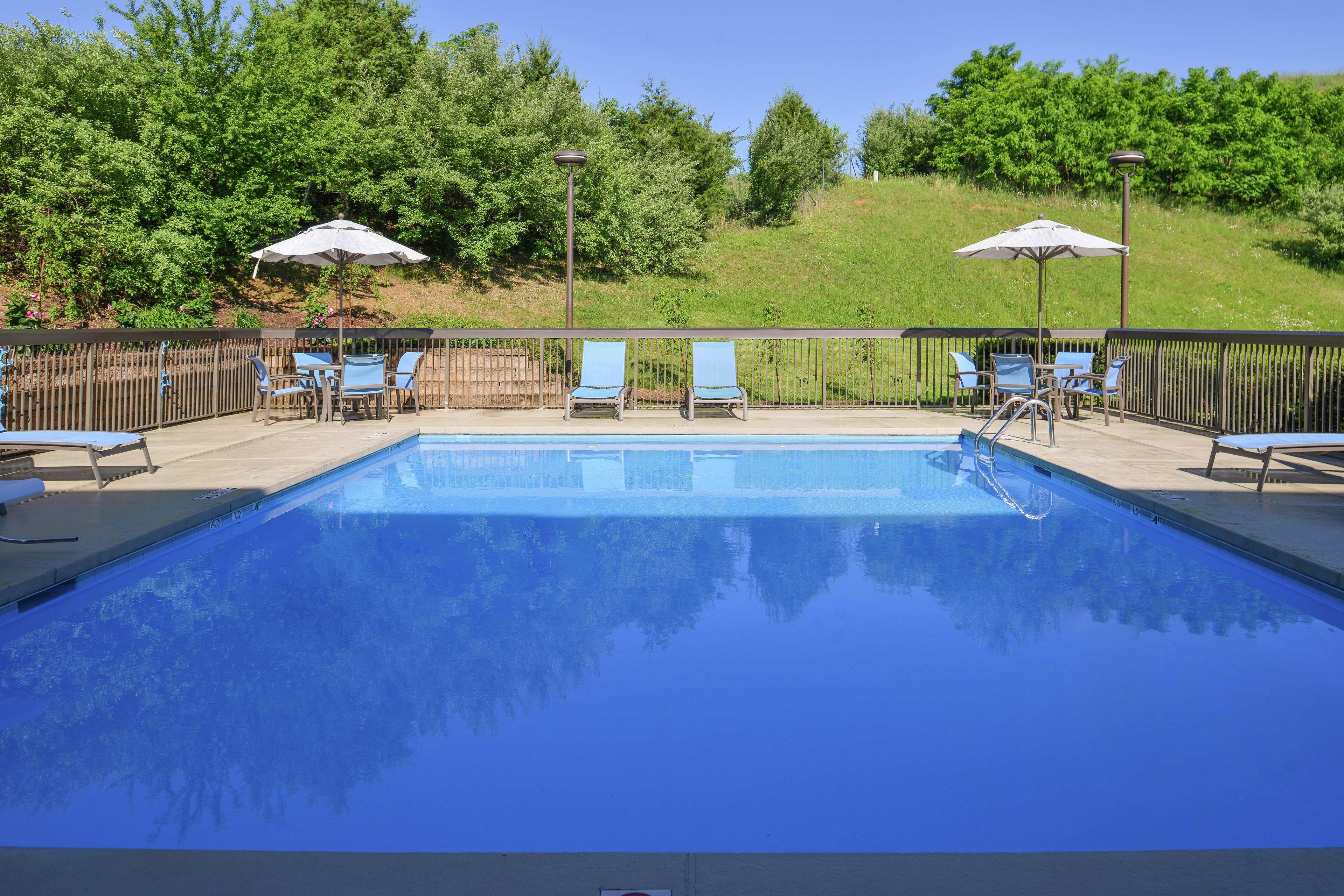 Hampton Inn Staunton Exteriér fotografie