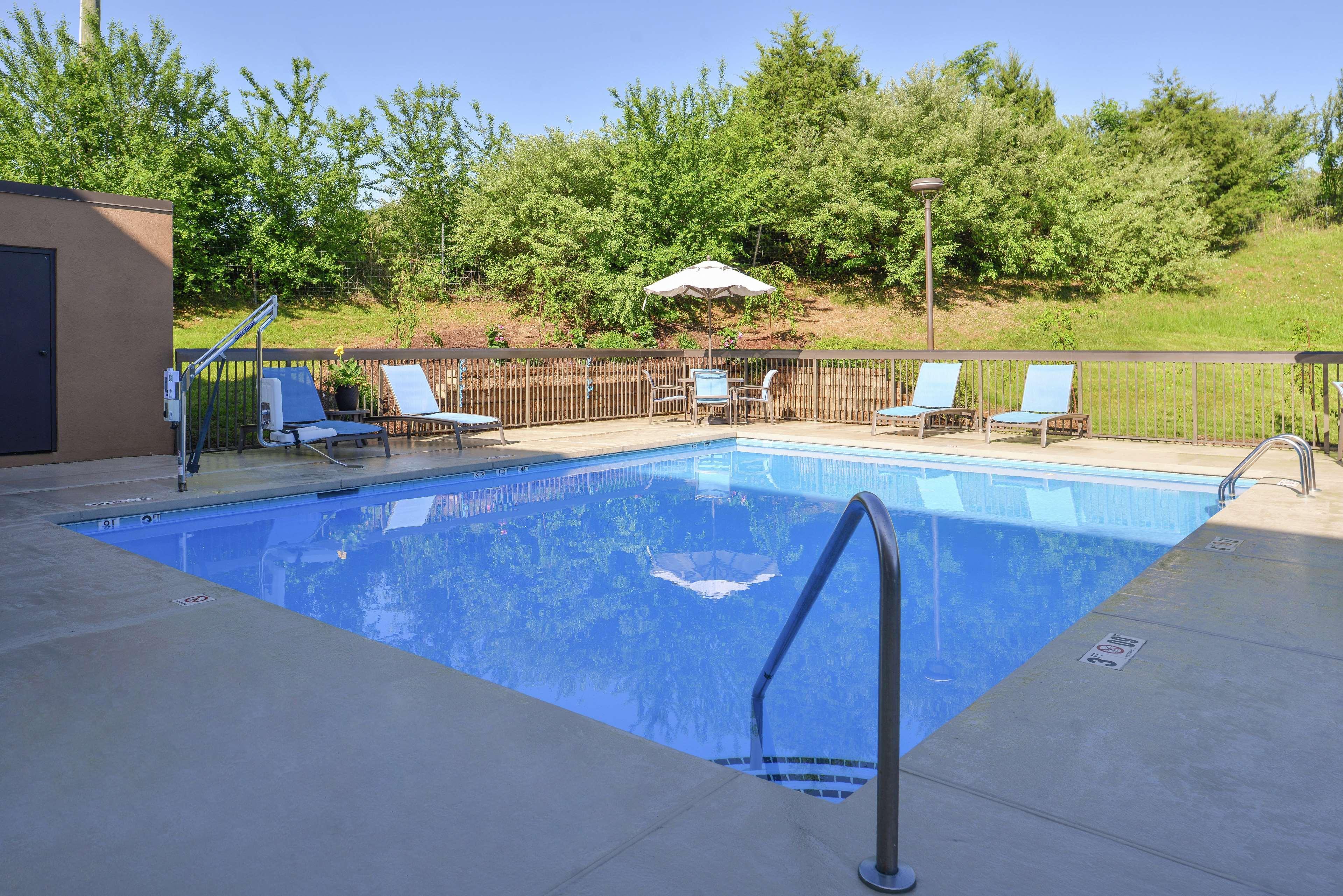 Hampton Inn Staunton Exteriér fotografie
